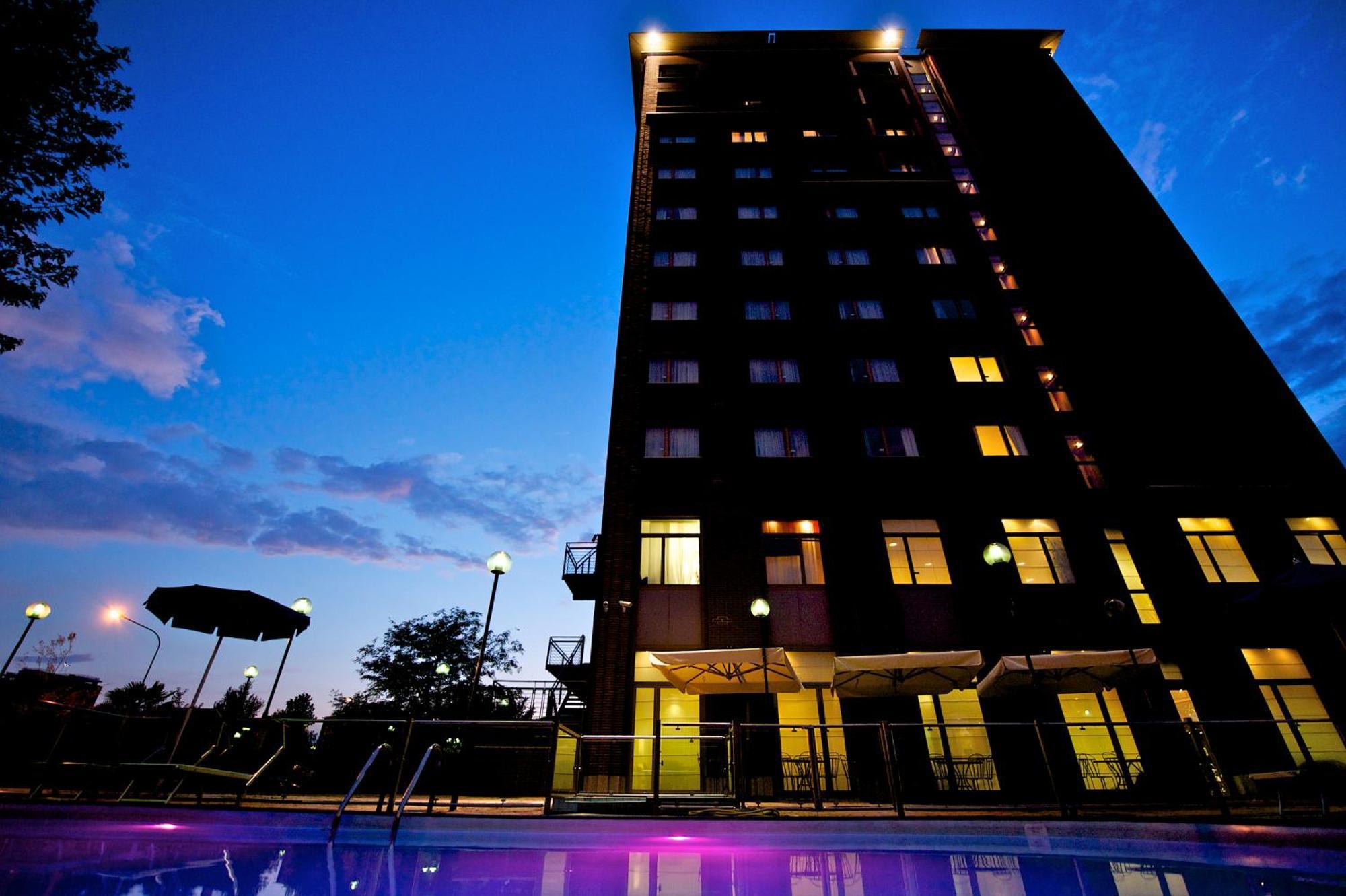 Novotel Torino Corso Giulio Cesare Exteriér fotografie